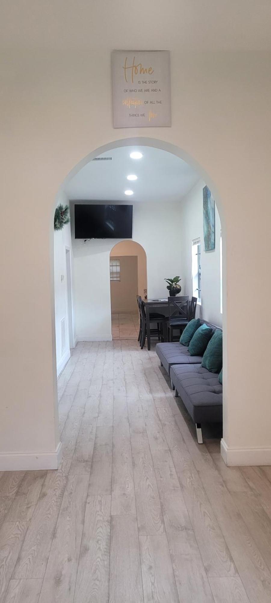 Large, Central, Lovely & Cozy 4Bed/2Bath - House By Everbank Stadium Jacksonville Zewnętrze zdjęcie